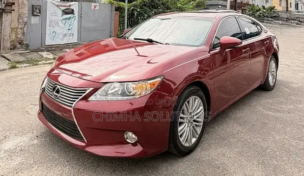 Lexus ES 2013 Red - 1