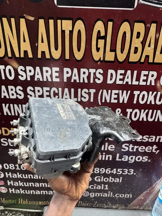 Toyota RAV4 2010 ABS Pump & Module (New & Used) - 1