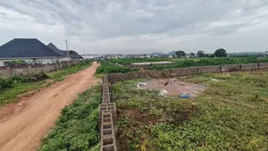 Filin Zama 250sqm Don Sawa a Jikwoyi Phase 4