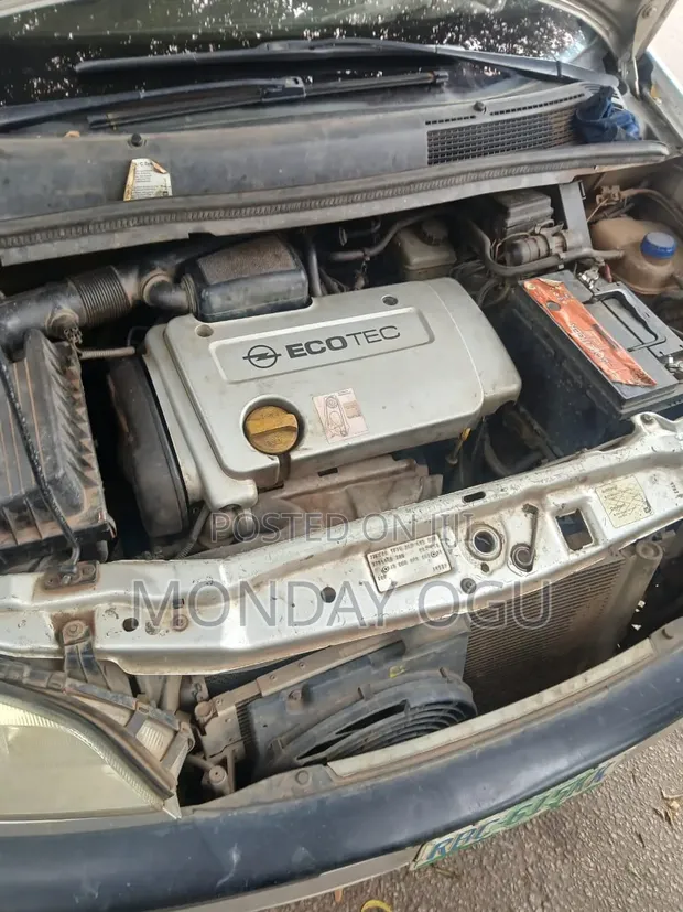 Opel Vivaro 1997 Silver - 1