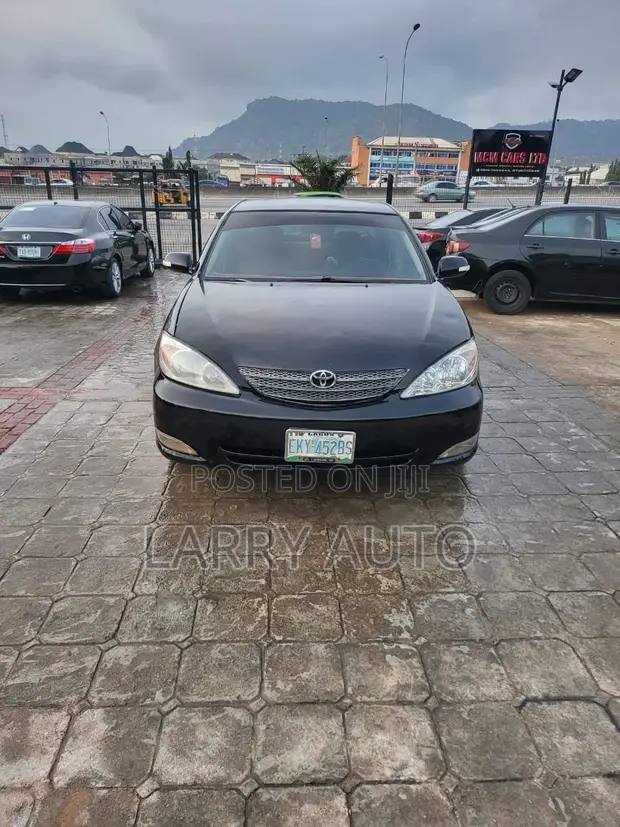 Toyota Camry 2005 Black - 1