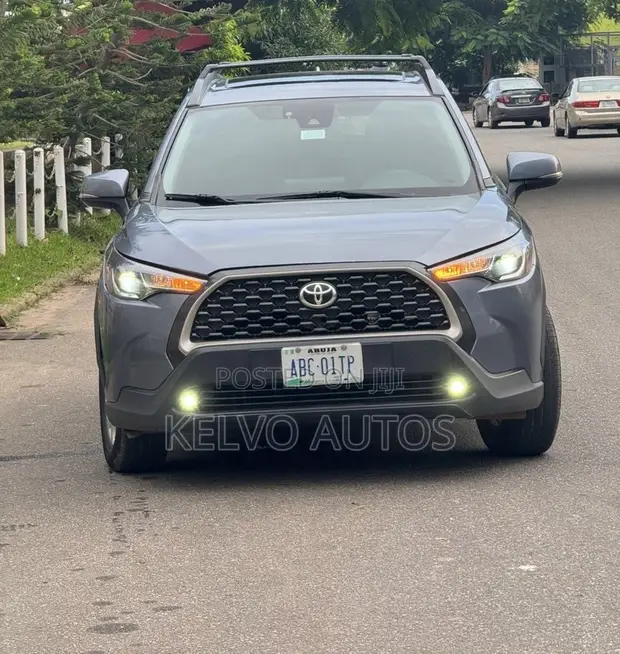 Toyota Corolla 2022 Maroon - 1