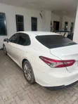 Toyota Camry LE FWD (2.5L) 2018 Fari - 4