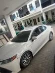 Toyota Camry LE FWD (2.5L) 2018 Fari - 5