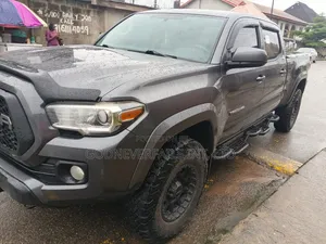 Toyota Tacoma 2019 Double Cabin