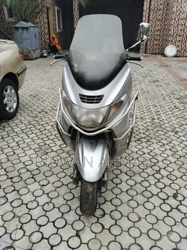 Suzuki Burgman 400 Scooter 2002 Beige - 1
