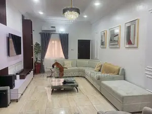 Gidan Kwana na Eksekutif mai dakuna 3 a Ago Palace