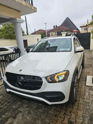 Mercedes-Benz GLE-Class 2021 Fari