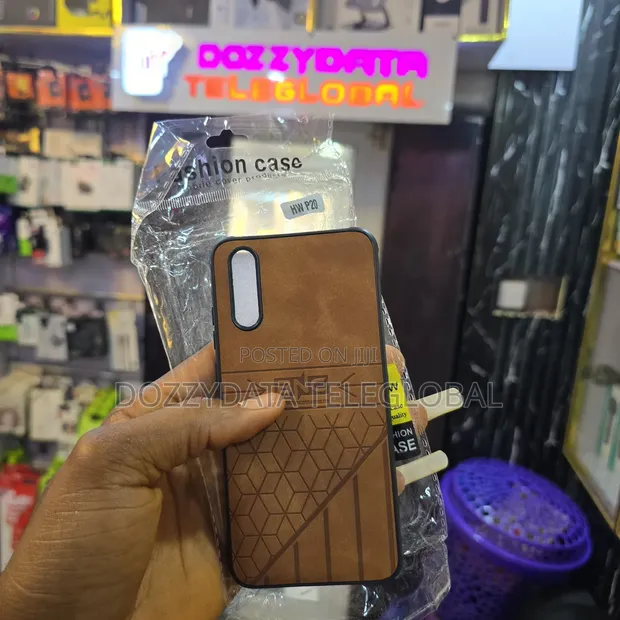 Huawei P20 Brown Leather Case - 1