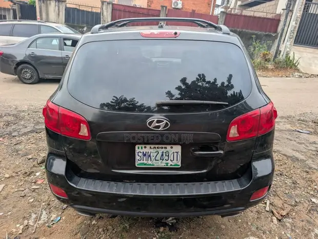 Hyundai Santa Fe 2007 Black - 1