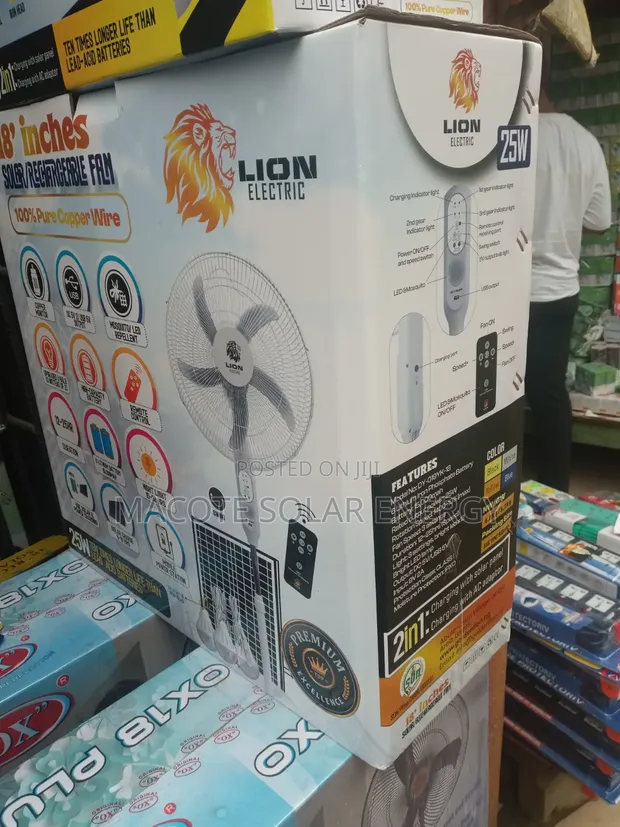 18" Mashan Wutar Lantarki ta Rana ta Lion Mai Sake Caji tare da Fitilu - 1