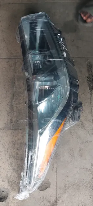 2018 Toyota Highlander Full LED Headlight Set - Foreign Used