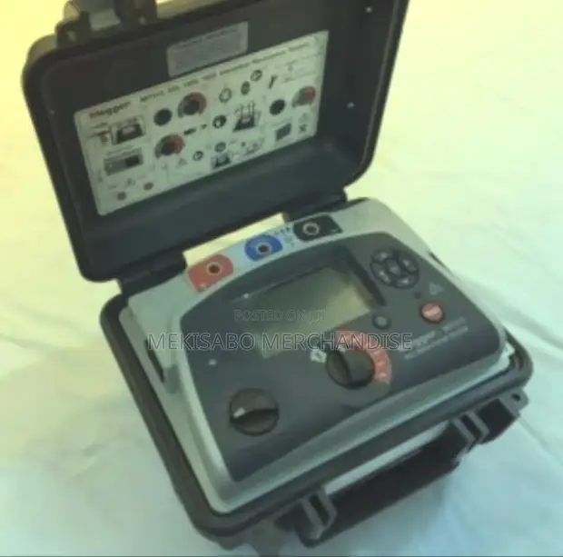 Megger MIT525 5kVA Insulation Tester - 1