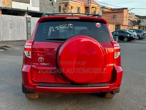 Toyota RAV4 4x4 2009 Red
