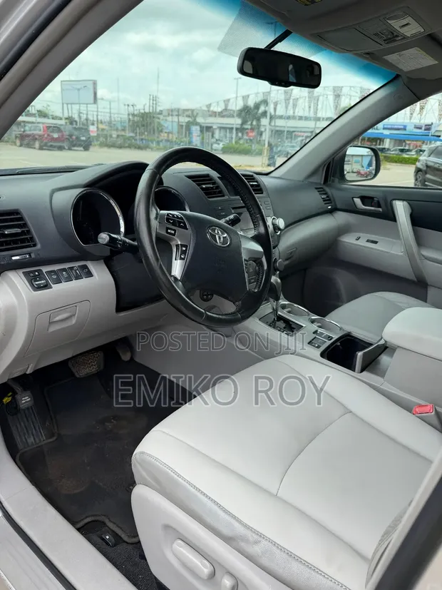 Toyota Highlander Limited 3.5l 4WD 2013 Silver - 1