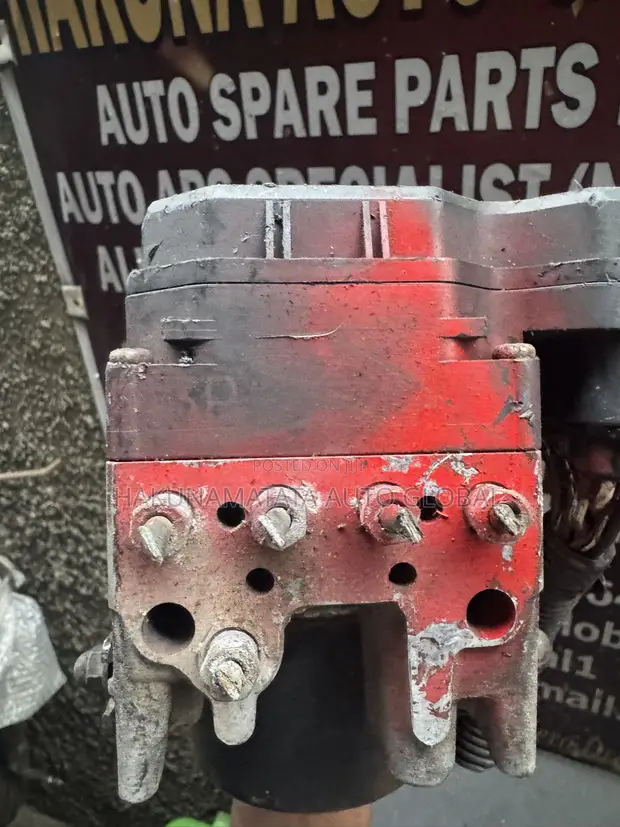 Toyota Highlander 2004-2007 ABS Pump/Module - 1