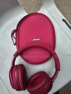 Bose SoundLink Around-Ear Wireless Headphones (Red)