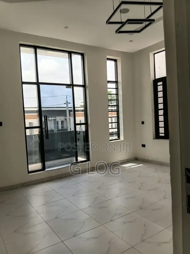 4 Bedroom Duplex Don Sayarwa a Olokonla, Ajah - 1