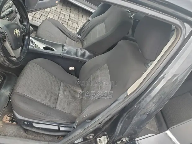 Toyota Avensis 2010 Baki - 1
