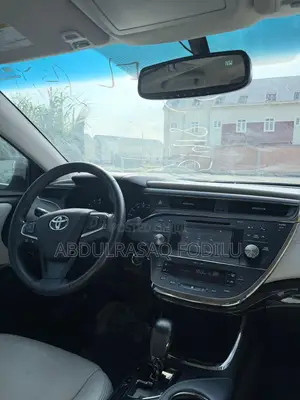 2015 Toyota Avalon XLE Sedan - Black