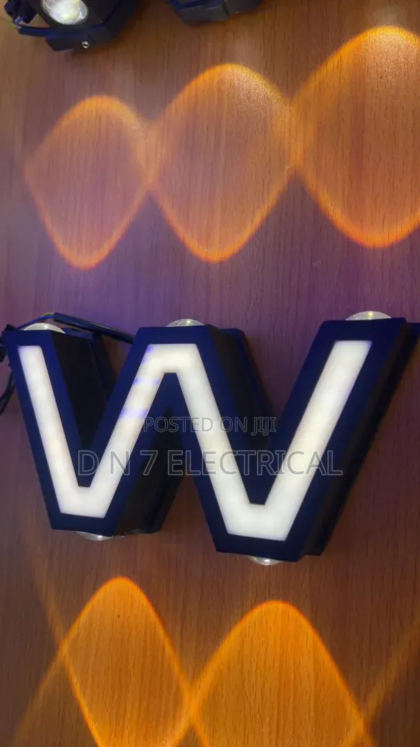 Modern Double-V LED Outdoor Wall Light - 1