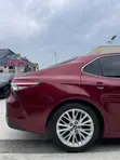 2019 Toyota Camry XLE (2.5L) Maroon - 2