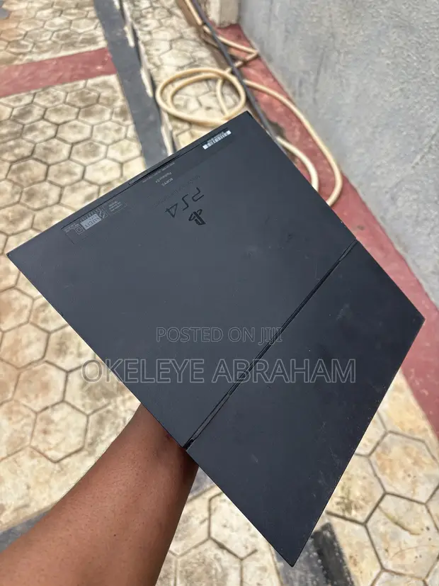 Neatly Used PlayStation 4 (PS4) - Osogbo - 1