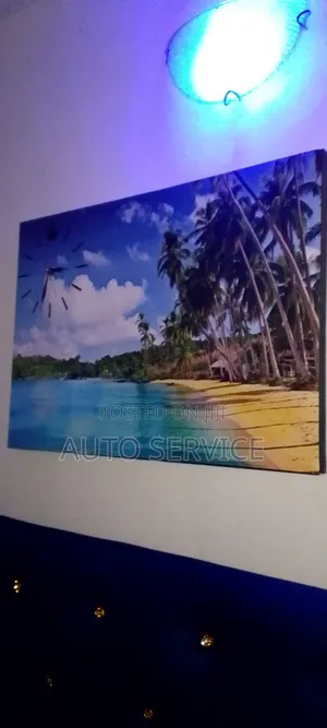 Photo Frame with Clock, 3 Months Used