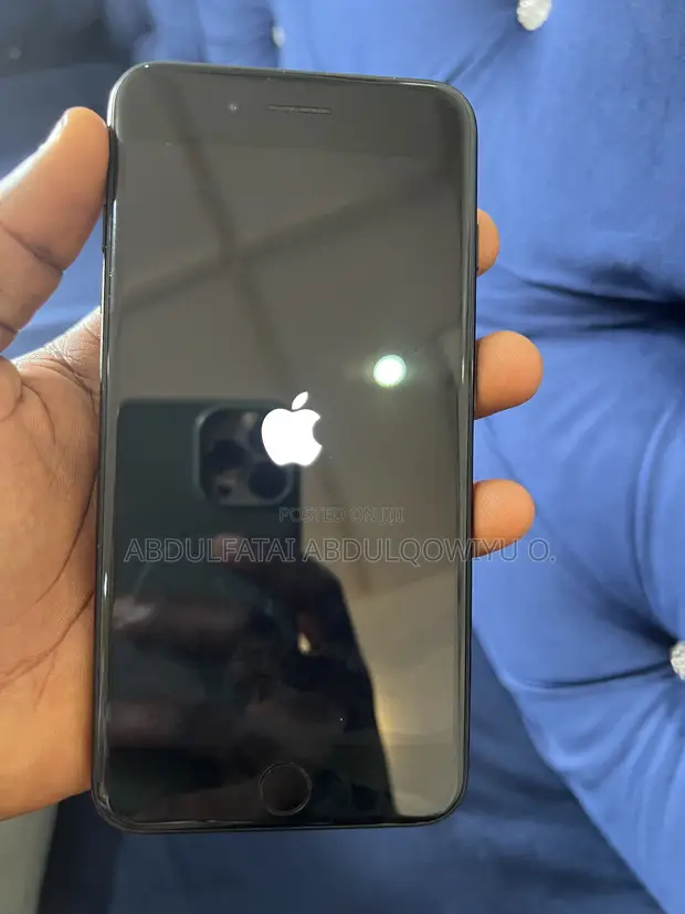 Apple iPhone 7 Plus 128GB Black (UK Used) - 1