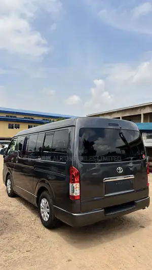 2015 Toyota HiAce Super GL - Foreign Used
