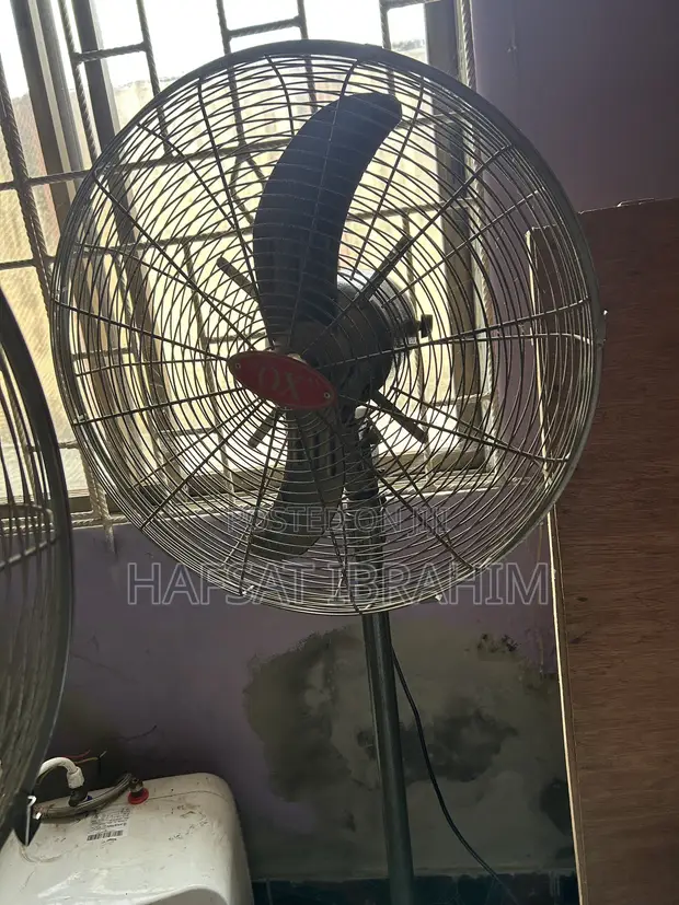 20" OX Industrial Standing Fan - 1