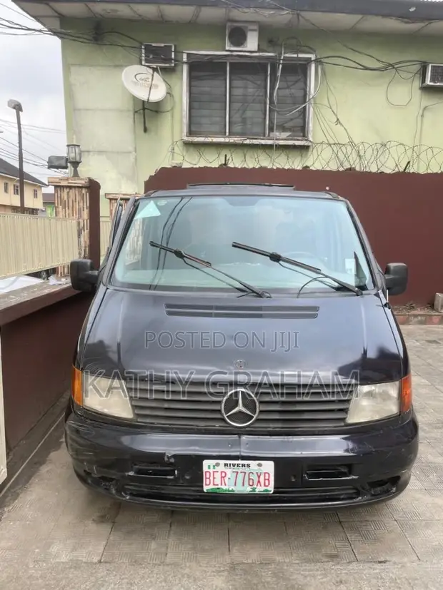 Mercedes-Benz Vito 2000 Black - 1