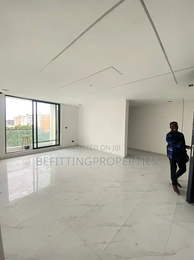 4 & 5 Bedroom Luxury Houses for Sale, Chevron Drive, Lekki - 1