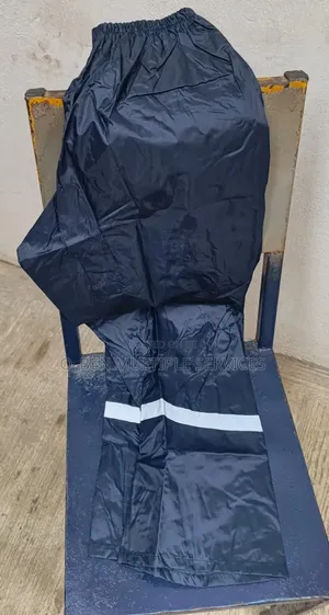 Polyester Rain Coat Set (Jaket & Wando)