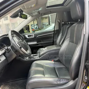 Toyota Highlander SE 2019