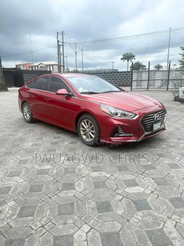 2019 Hyundai Sonata Red - 1