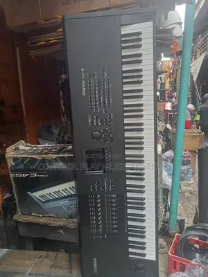 Yamaha Motif XF8 Electronic Keyboard