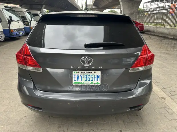 Toyota Venza Limited 2010 Gray - 1