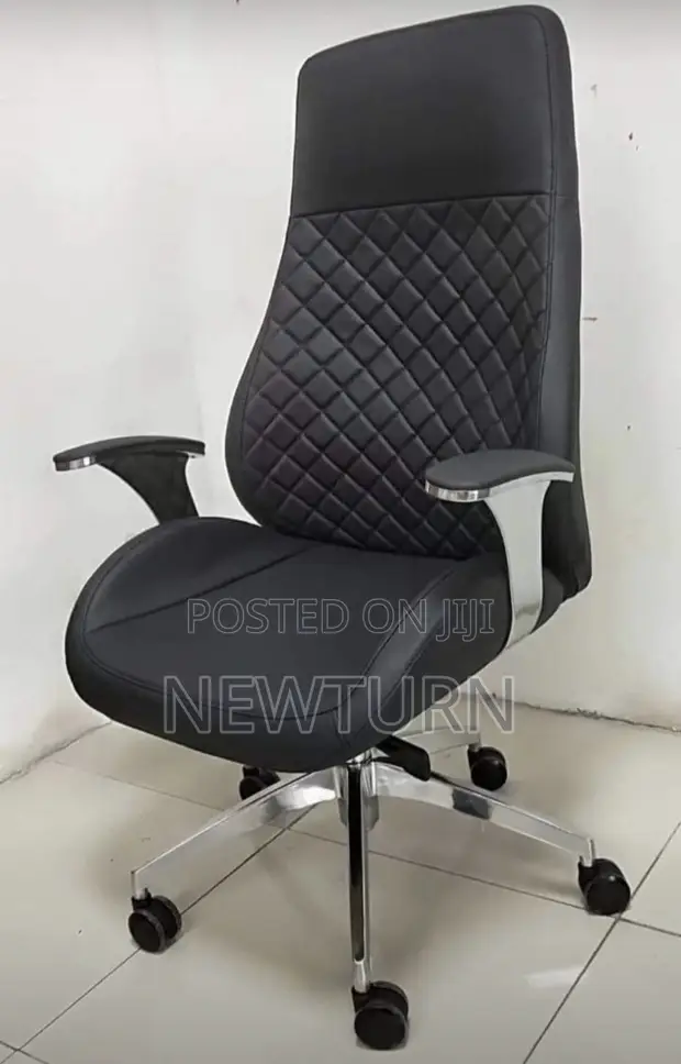 Taiwan Executive Office Chair - Black Leather - 1