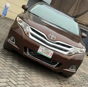 Toyota Venza 2011 XLE - Registered