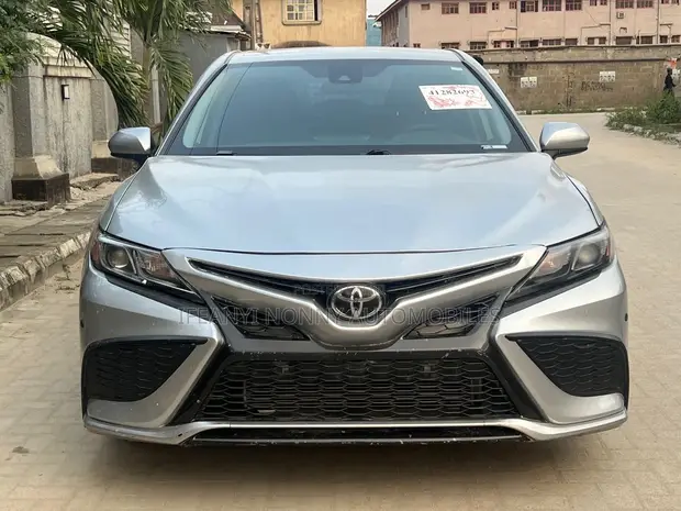 Toyota Camry SE 2022 - 1