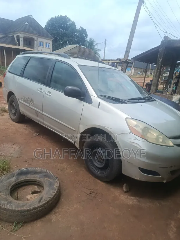 Toyota Sienna for Hire - 1