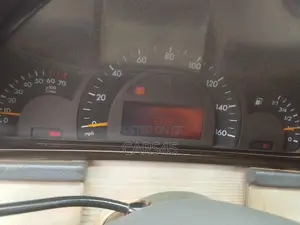 Mercedes-Benz 230E 2003 Silver