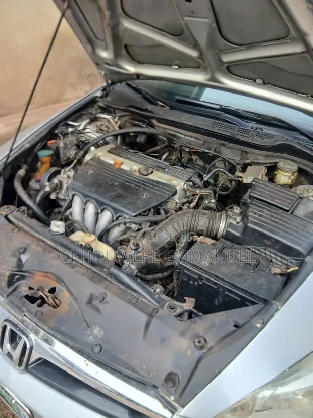 Honda Accord 2006 Silver - 1