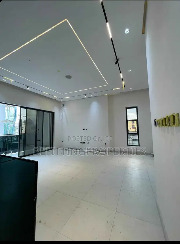 4-Bedroom Luxury Smart Home in Maryland, Lagos - 1