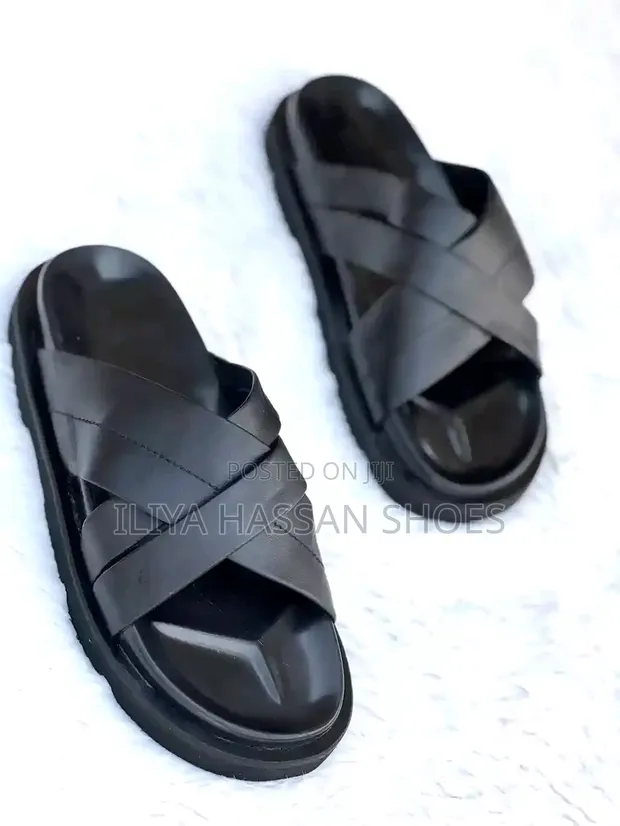 Takalmi na Maza na Louis Vuitton, Baƙi, Fata, Casual - Girman 41 - 1