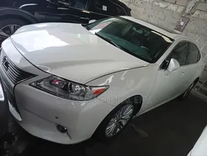 Lexus ES 2014 White - Foreign Used