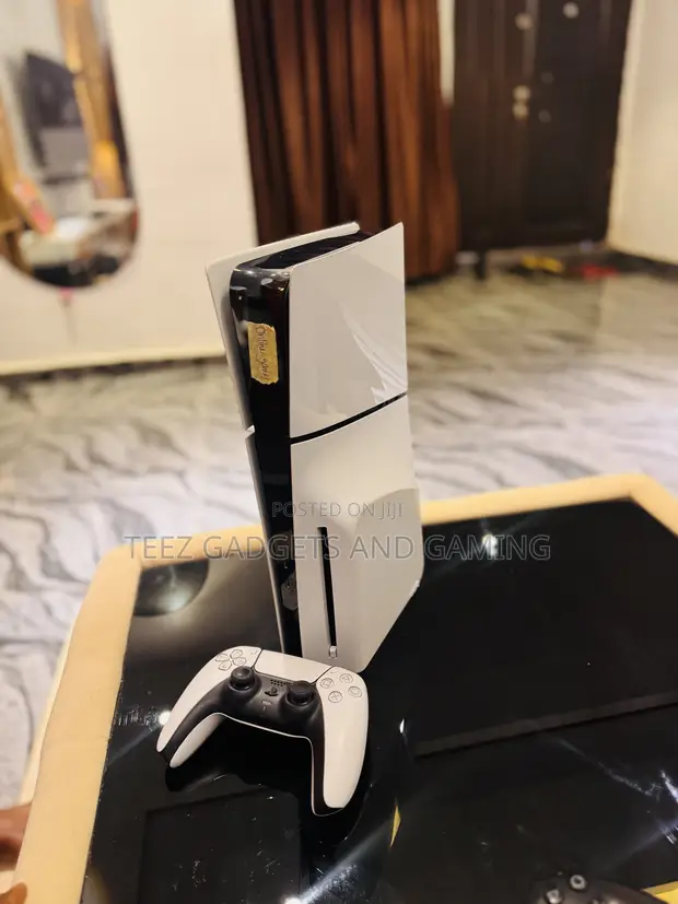 PlayStation 5 Slim Disc Edition - 1