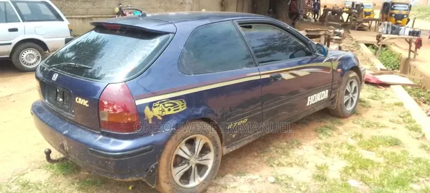 Honda Civic Hatchback 2000 - 1