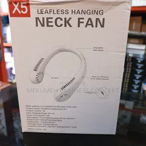 Fan Mara Ganye Mai Rataya a Wuya